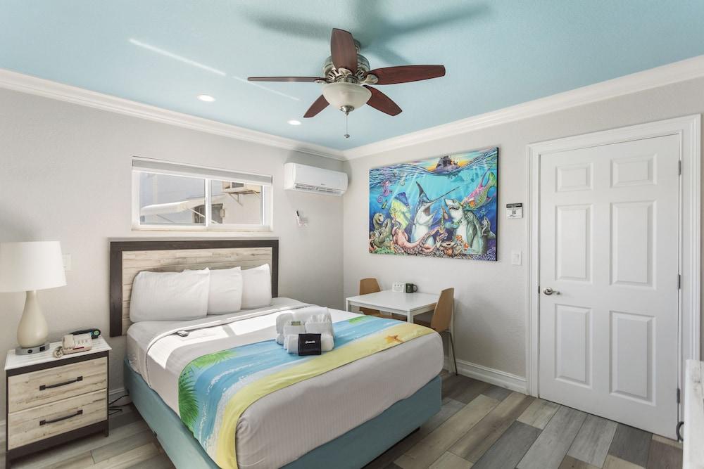 Bay Palms Waterfront Resort - Hotel and Marina photo 8