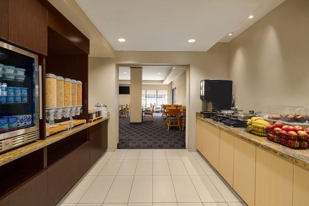 TownePlace Suites Williamsport photo 34