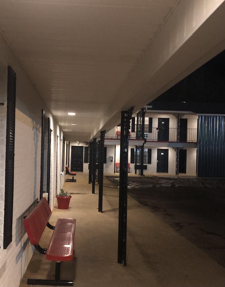 Jet Motor Lodge photo 15