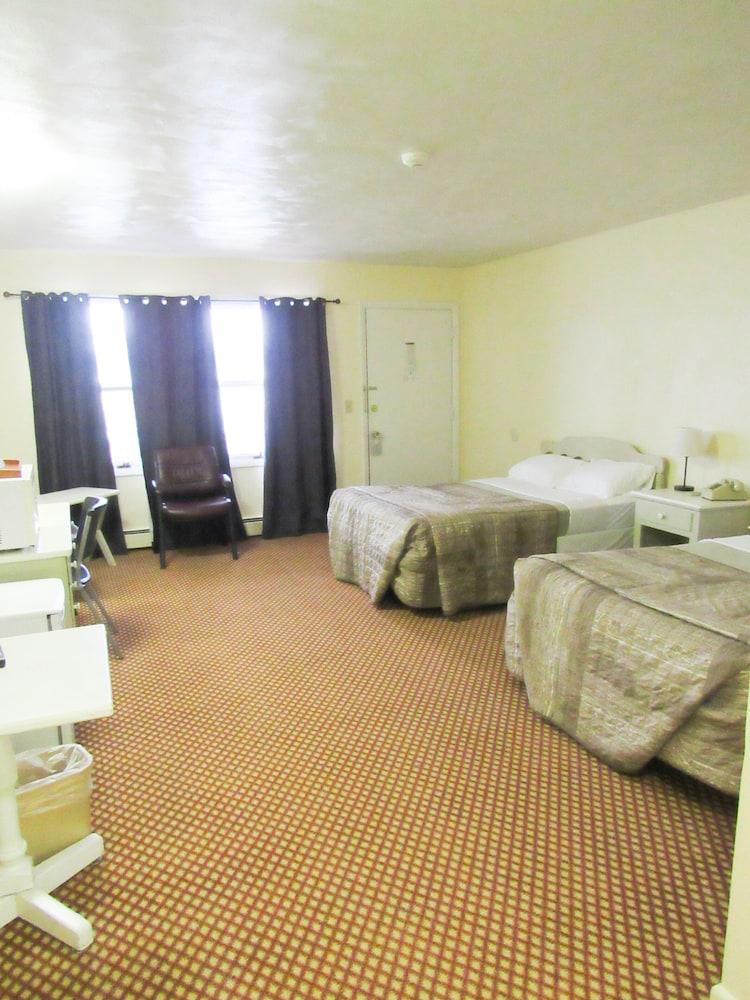 Brewer Motor Inn photo 3