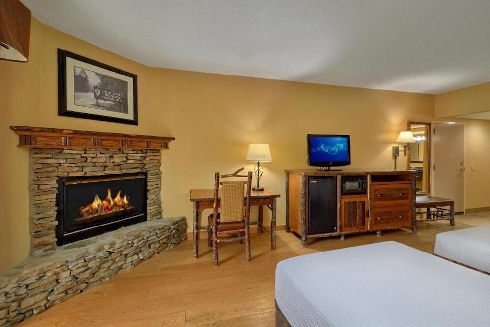 Old Creek Lodge photo 28