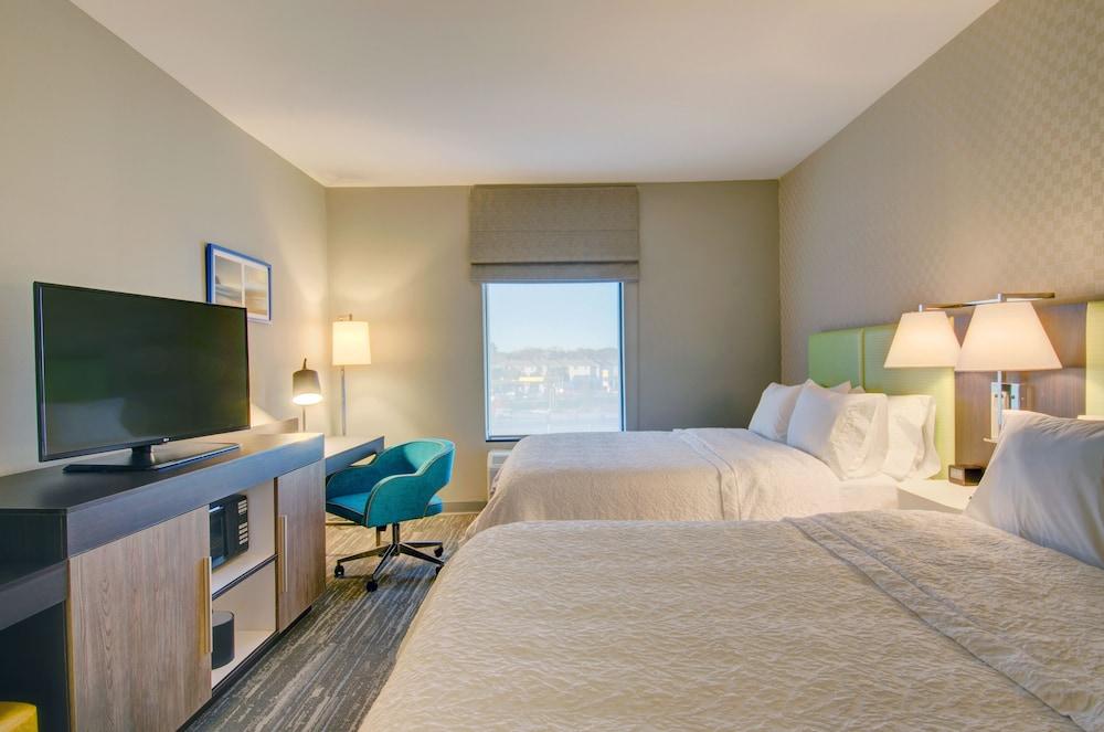 Hampton Inn & Suites Boston/Stoughton photo 6