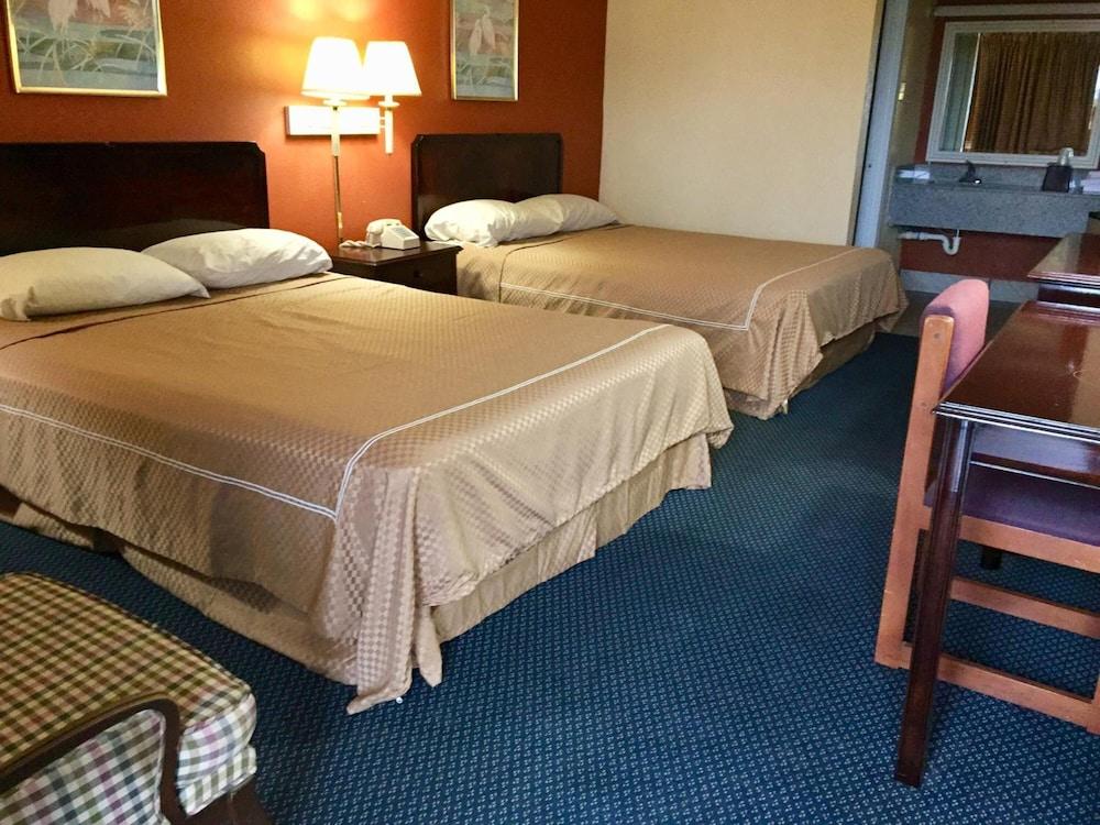 Executive Inn photo 19