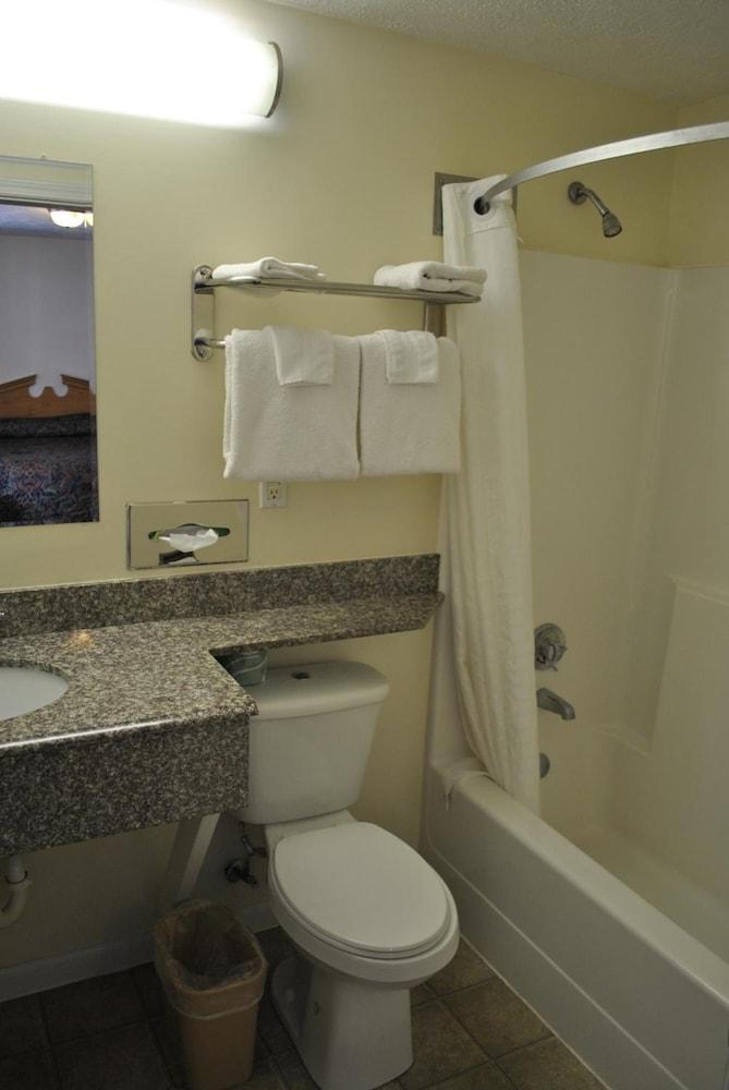 Turnpike Motel photo 21