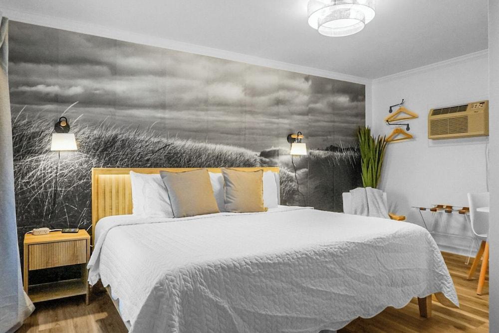 Boardwalk Inn photo 16
