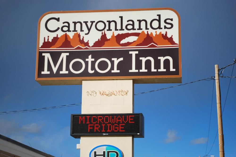 Canyonlands Motor Inn photo 17