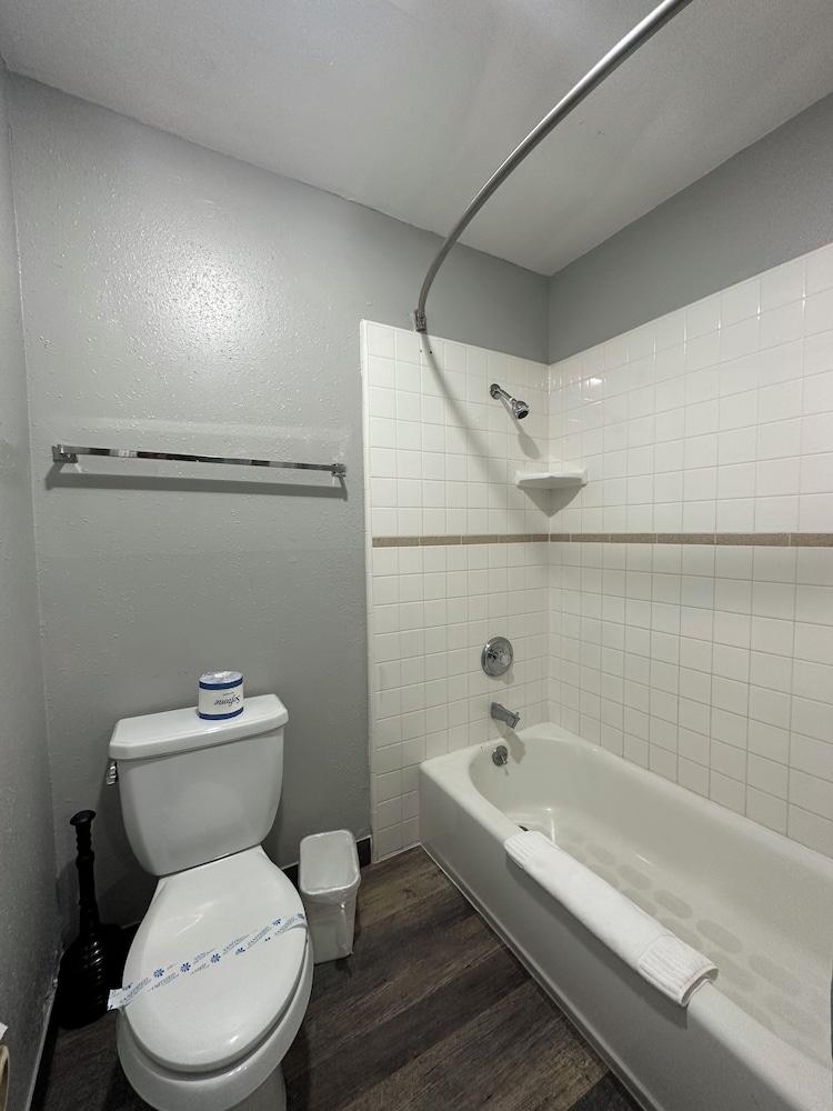 Lake Ridge Hotel photo 12