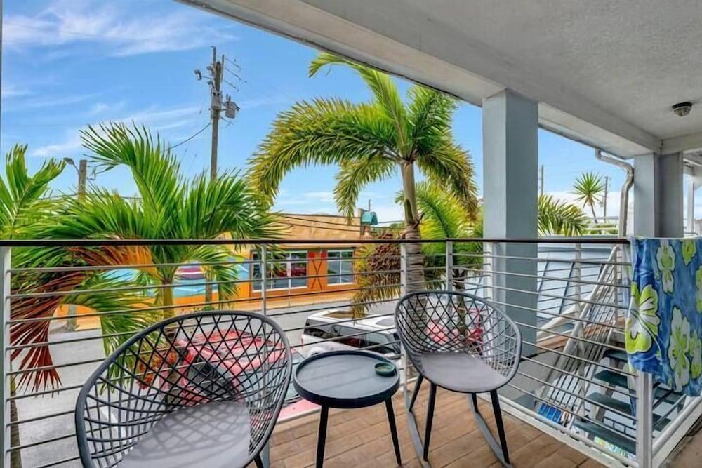 Blue Wave Suites photo 13