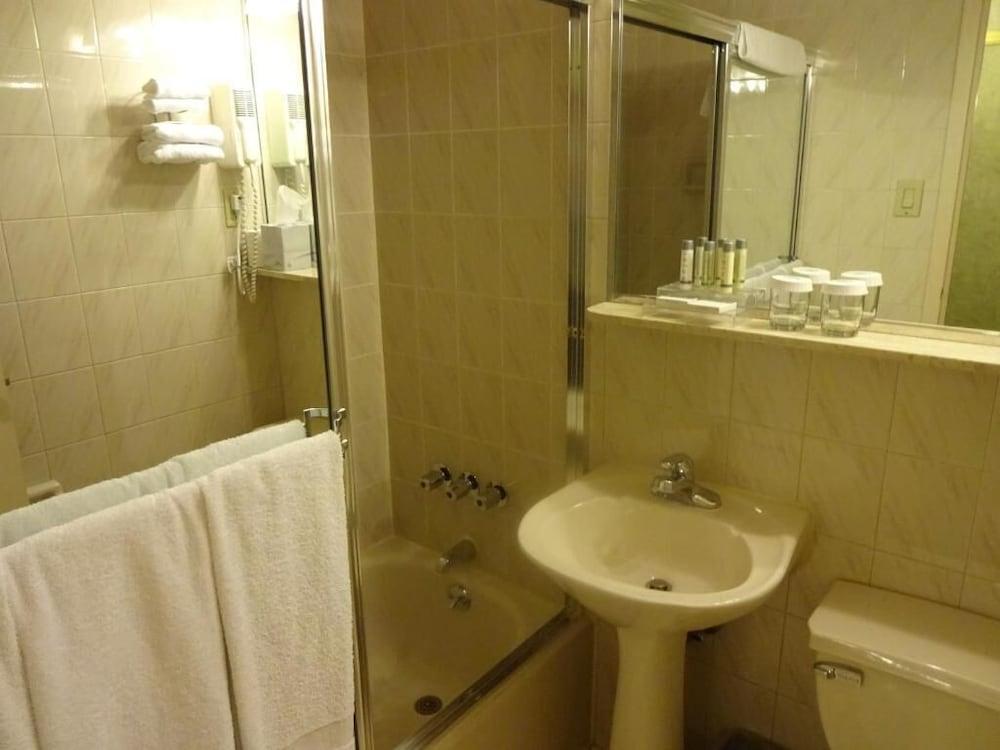 Travel Inn Hotel photo 32