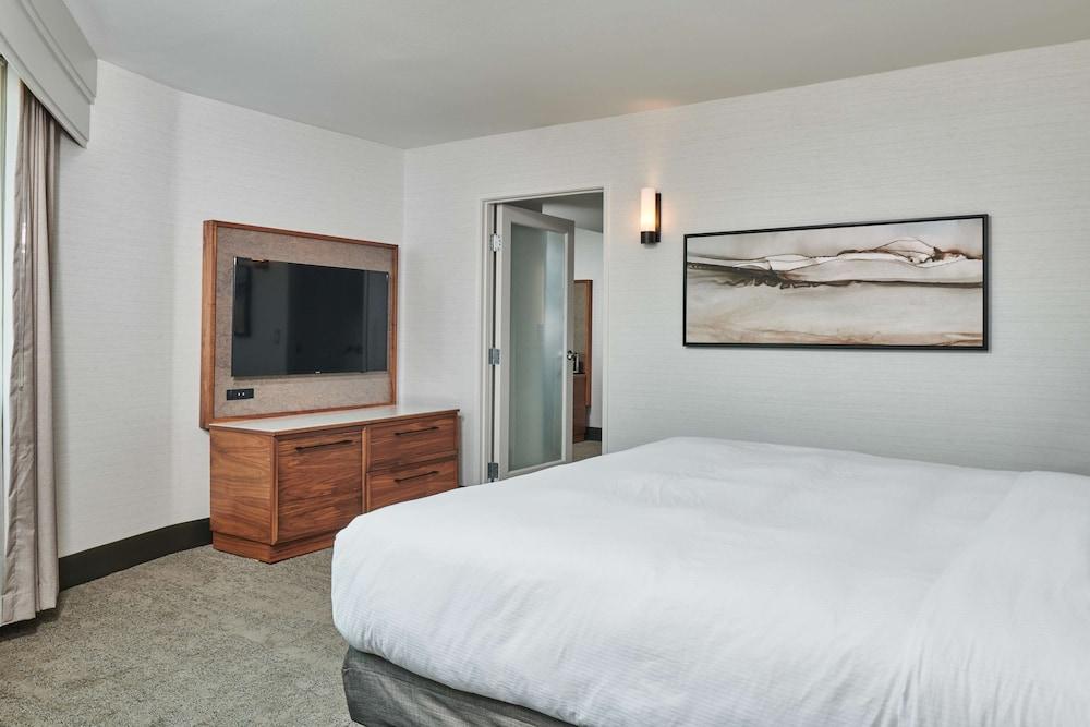 DoubleTree by Hilton Fullerton photo 8