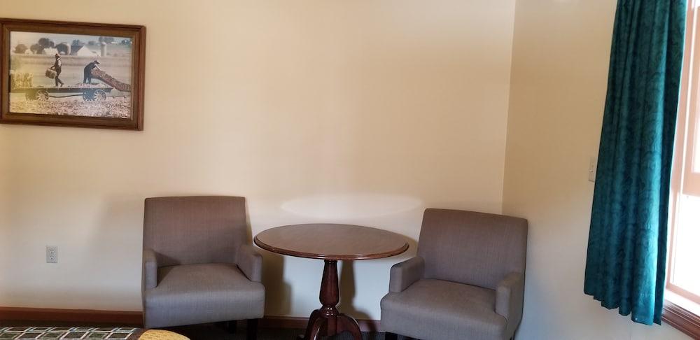 Classic Inn photo 31