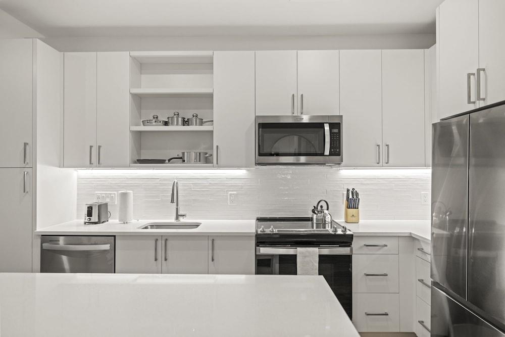 Placemakr Cathedral Heights photo 86