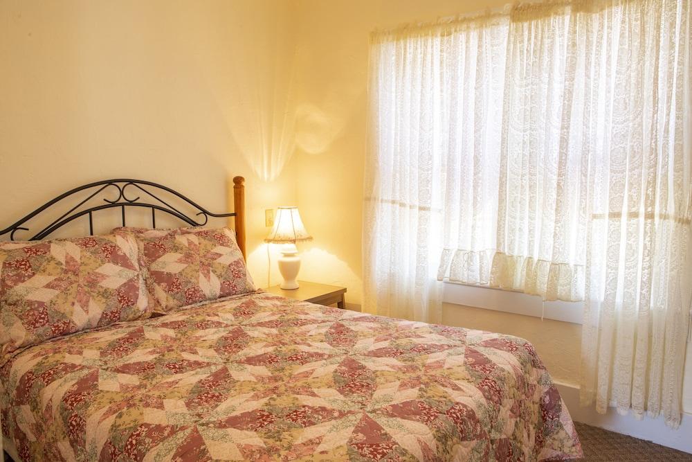 The Chimney Rock Inn & Cottages photo 40
