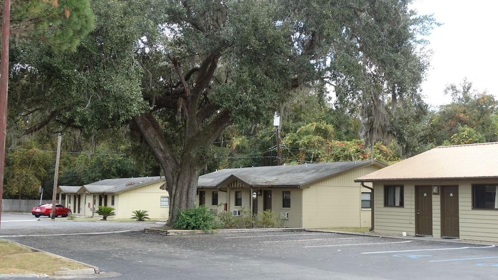 Budget Inn photo 24
