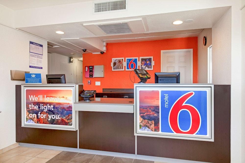 Motel 6 Phoenix North - Bell Road photo 6