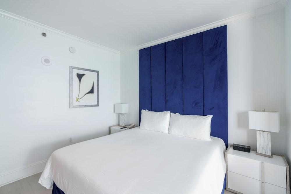 Residences at Fontainebleau Miami photo 4