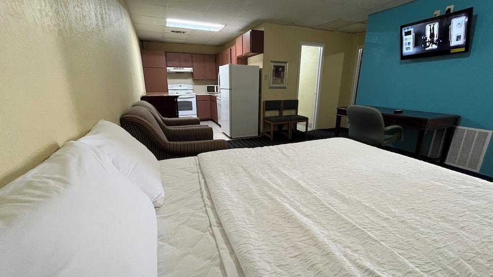 Extended Stay Snyder photo 13