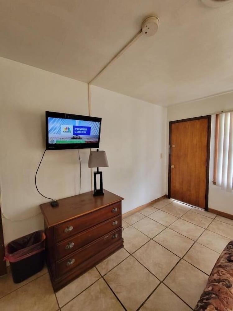 Daniel's Motel photo 4
