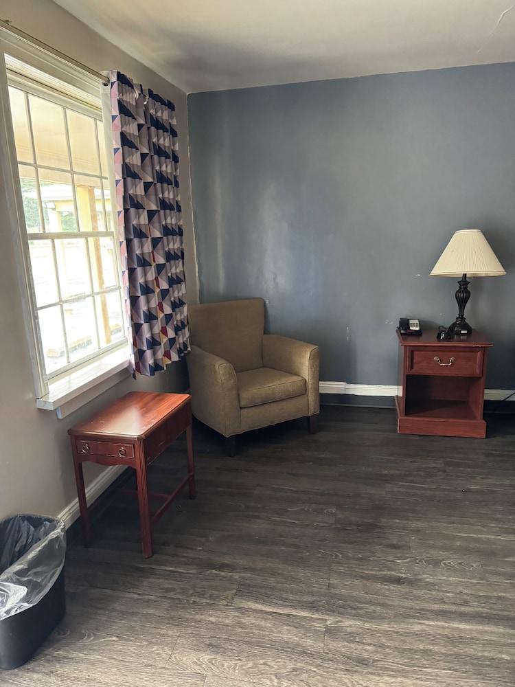 The Executive Inn photo 8