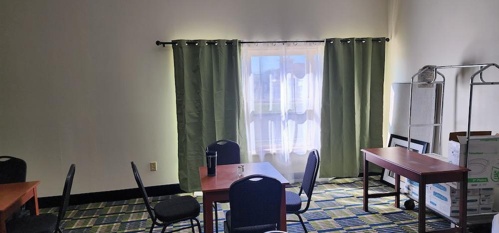 Quality Inn Dry Ridge photo 10