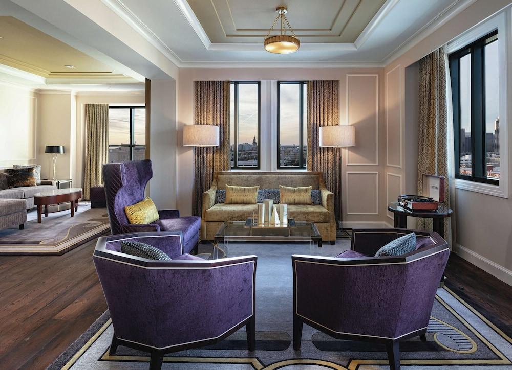 Higgins Hotel, Official Hotel of The National WWII Museum, Curio Collection by Hilton photo 51