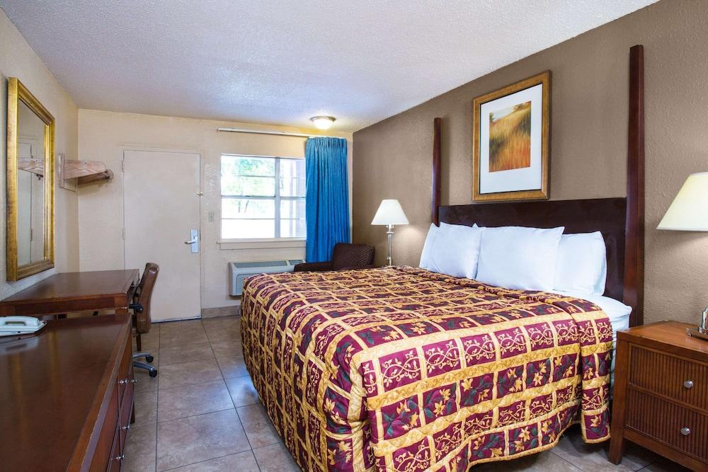 Knights Inn Orlando photo 8