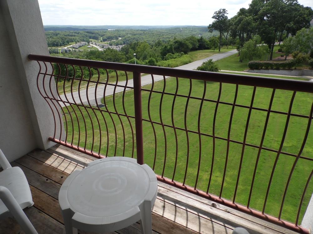 Regalia Hotel & Conference Center photo 16