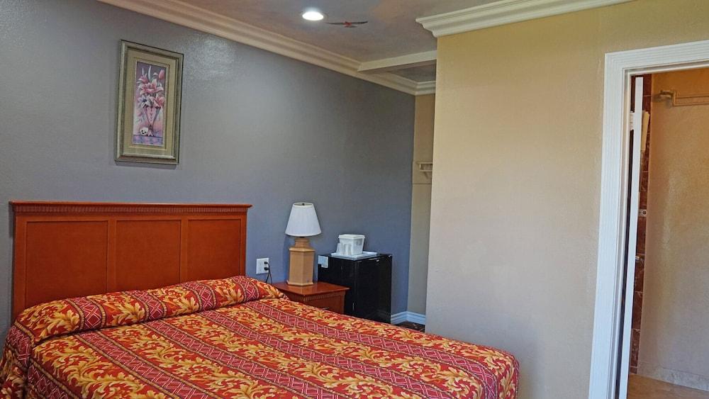 Budget Inn photo 10
