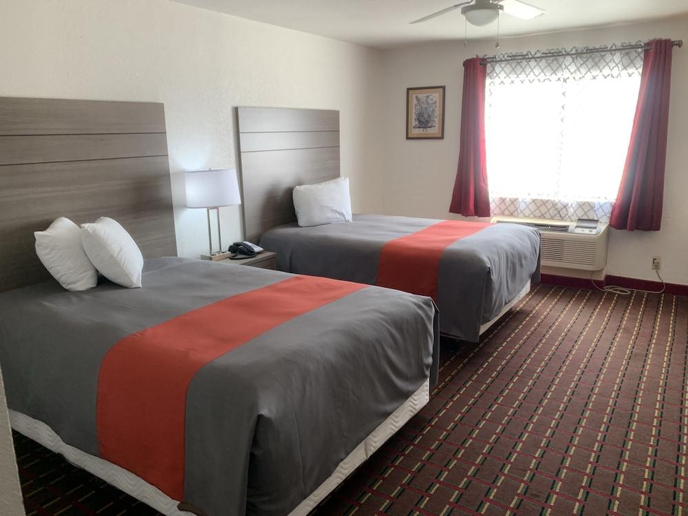 Guest House Inn photo 14