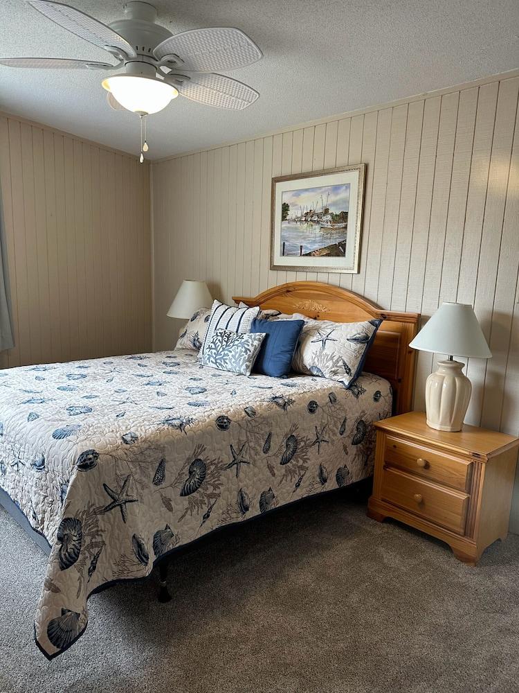 Outer Banks Beach Club photo 10