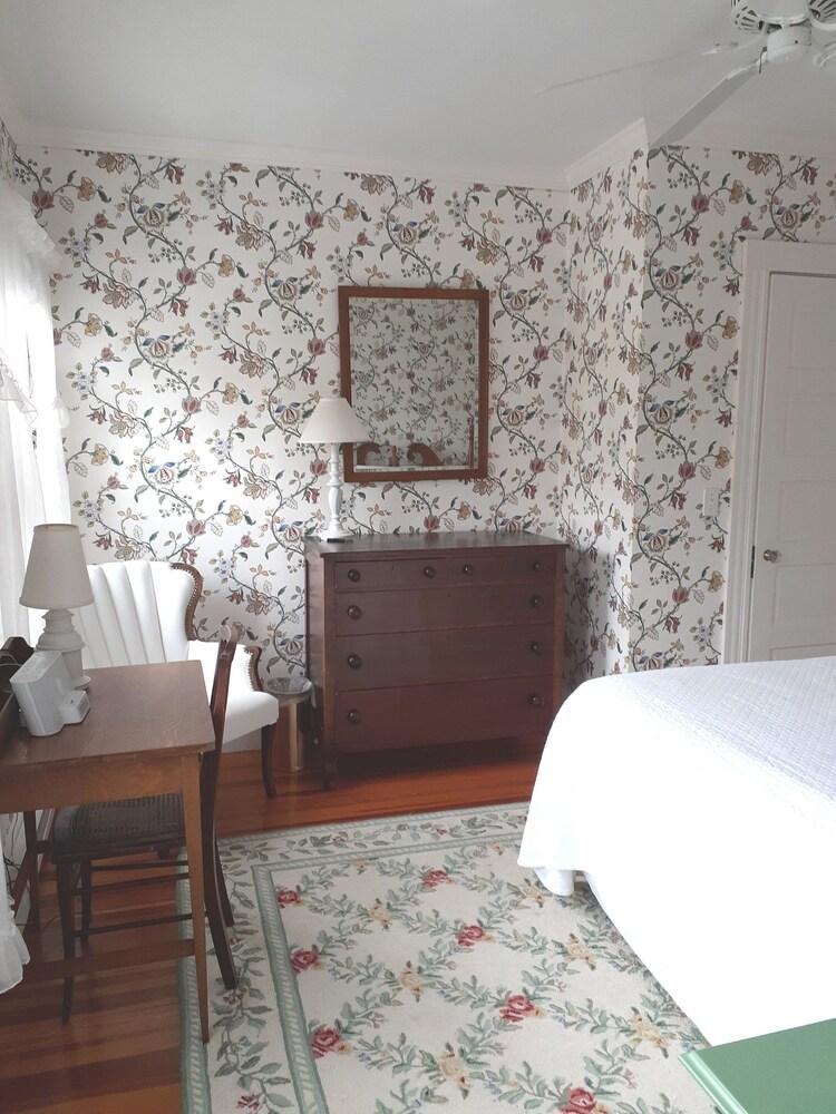 The Colony Hotel photo 29