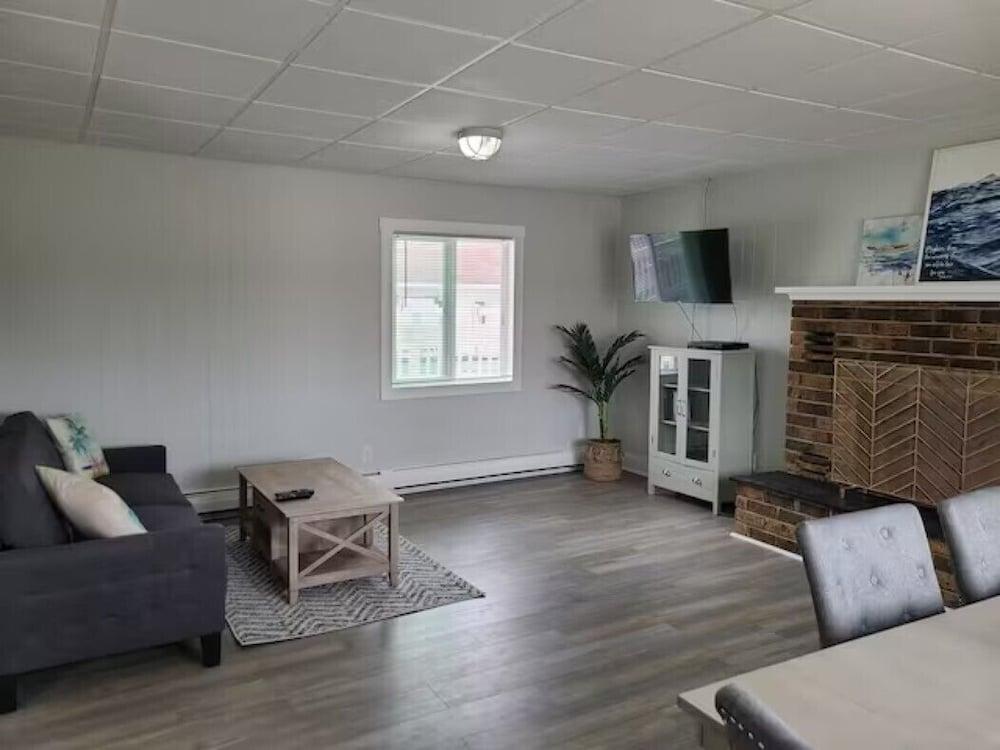 Coastal Inn photo 17