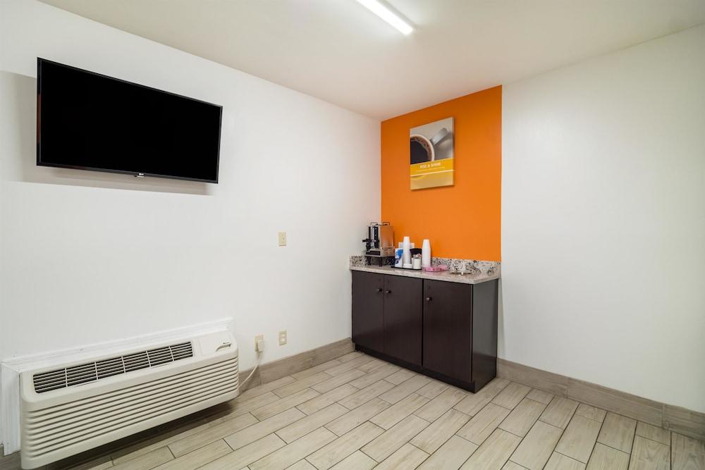 Studio 6 Augusta, GA - Fort Gordon photo 29