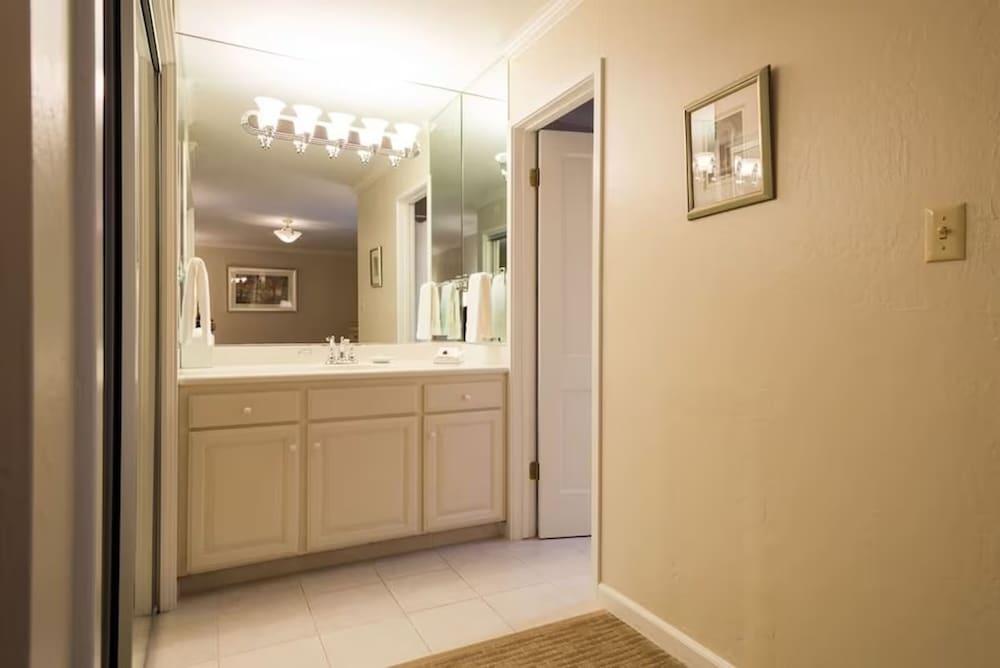The Napa Residences photo 3