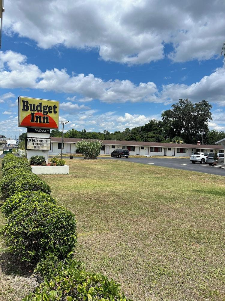 Budget Inn photo 1