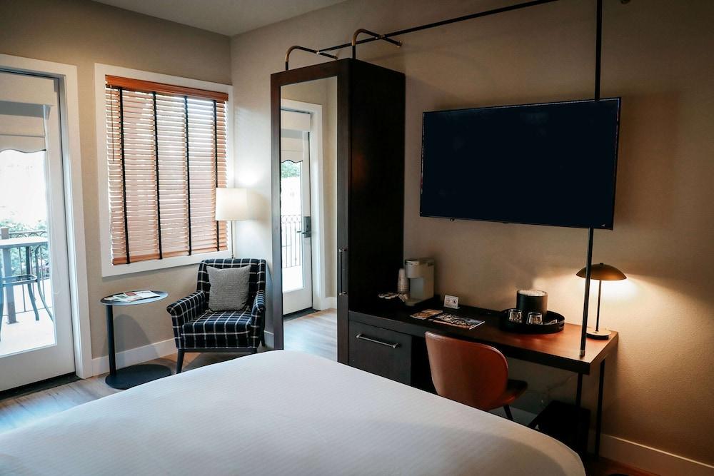Gateway Hotel, Trademark Collection by Wyndham photo 17