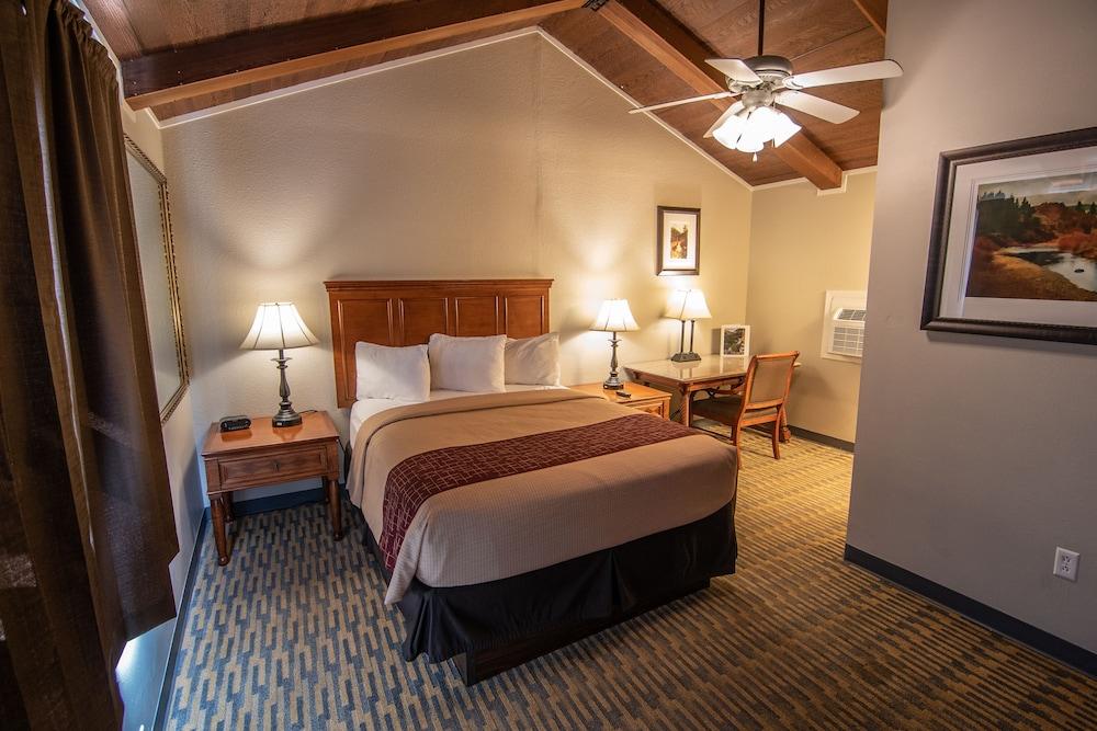 The Crow Peak Lodge photo 30