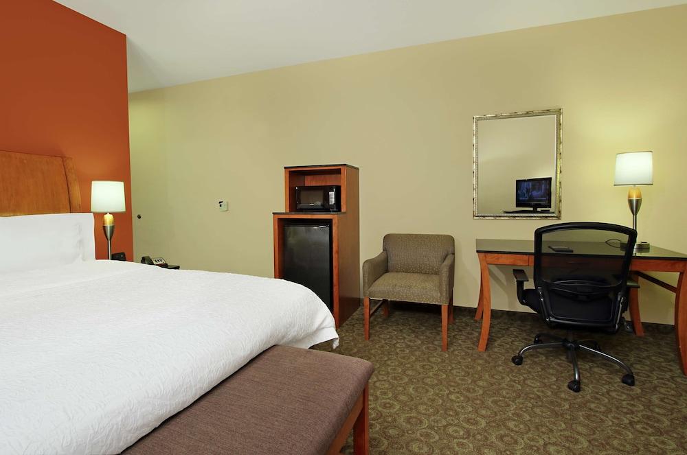 Hampton Inn & Suites Buffalo photo 52