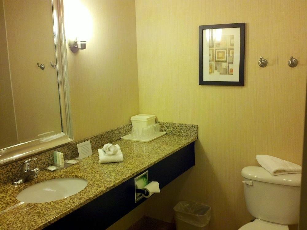 Comfort Suites Lewisburg near University photo 17