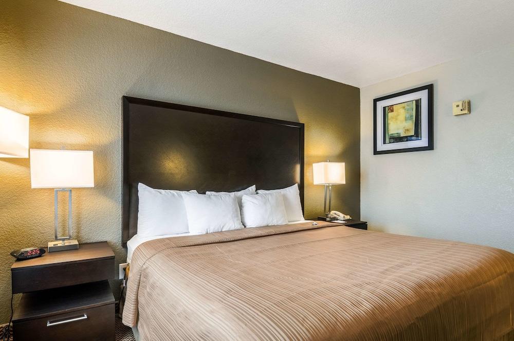 Quality Inn & Suites Winfield photo 15