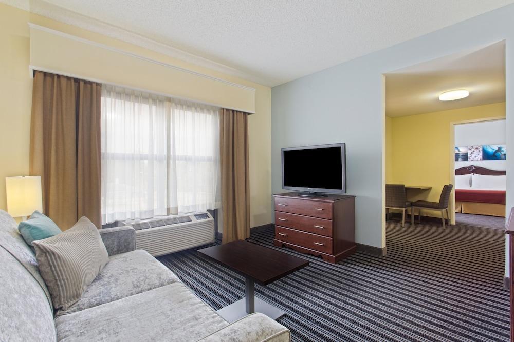 Holiday Inn Express Hotel & Suites Clearwater North-Dunedin by IHG photo 6