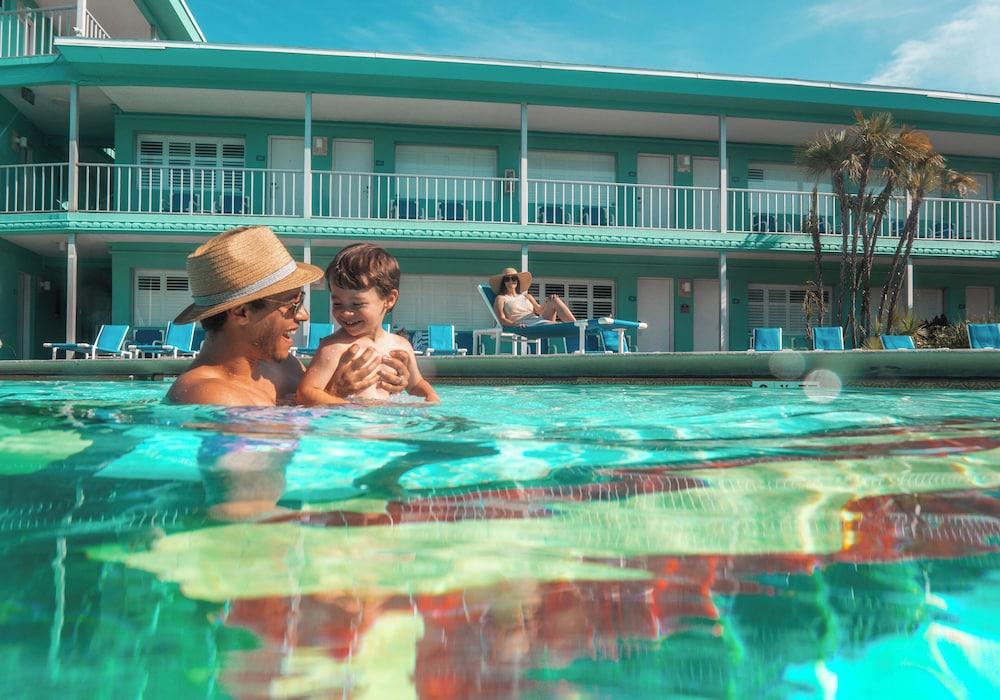 Thunderbird Beach Resort photo 59