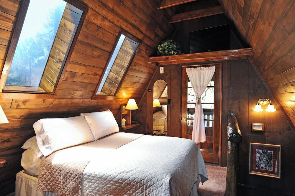 Bear Creek Motel And Cabins photo 12