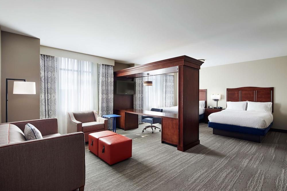 Hampton Inn & Suites Chicago/Mt. Prospect photo 11