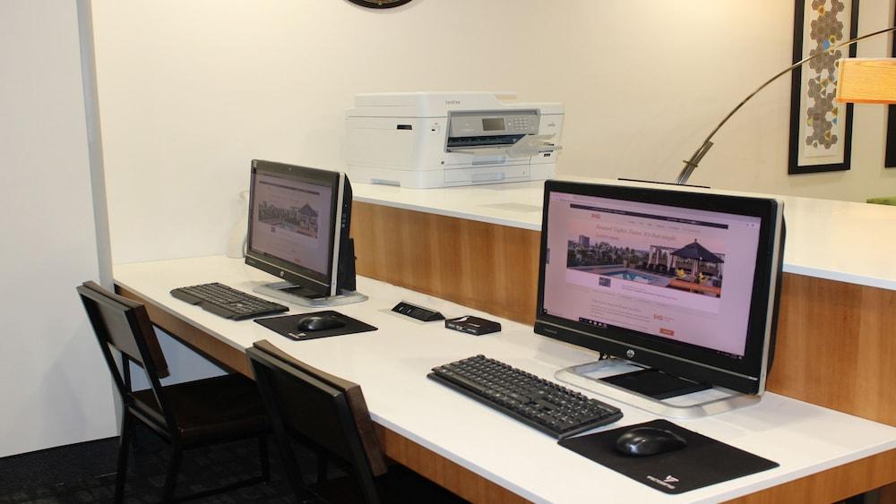Holiday Inn Express Winfield by IHG photo 14