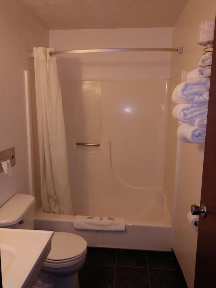 Ainsworth Inn photo 26