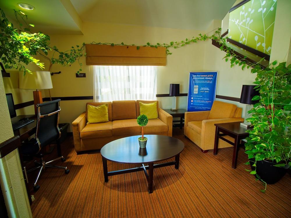 Sleep Inn Morganton Southeast photo 13