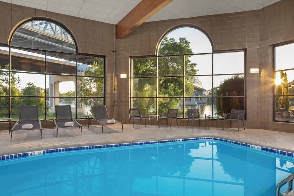Courtyard by Marriott La Crosse photo 21