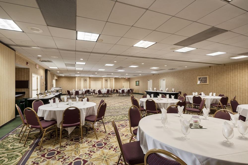 Quality Inn Windsor Mill - Baltimore photo 40