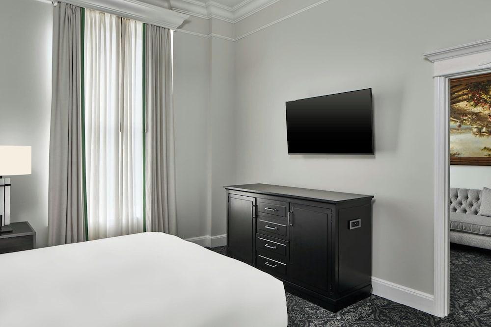 Le Pavillon, New Orleans, a Tribute Portfolio Hotel by Marriott photo 5